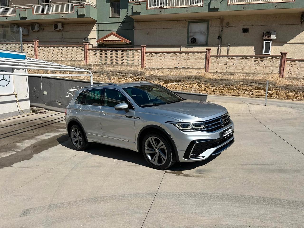Volkswagen Tiguan 2.0 TDI 150 CV SCR DSG 4MOTION R-Line