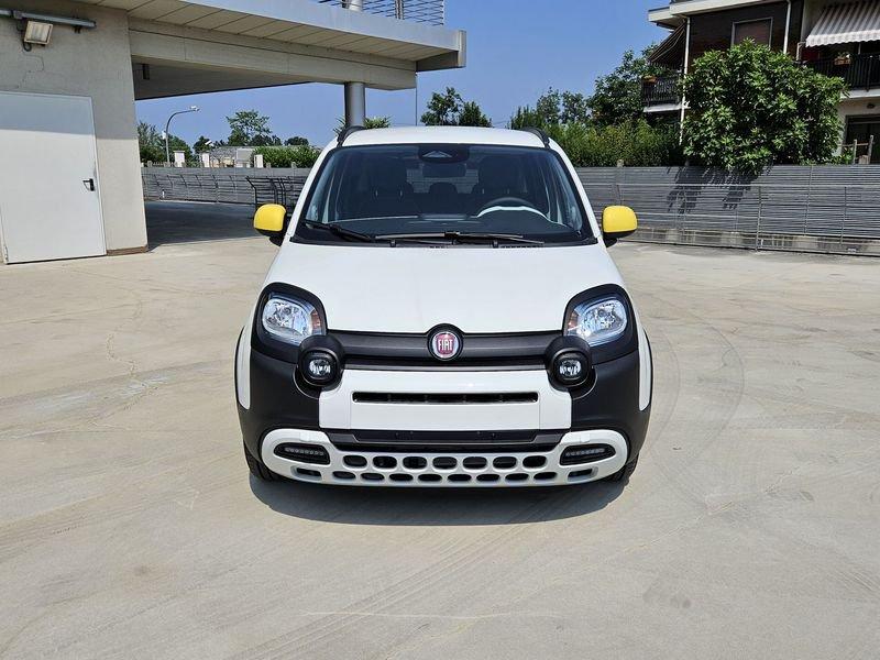FIAT Panda Panda 1.0 FireFly S&S Hybrid Pandina CROSS
