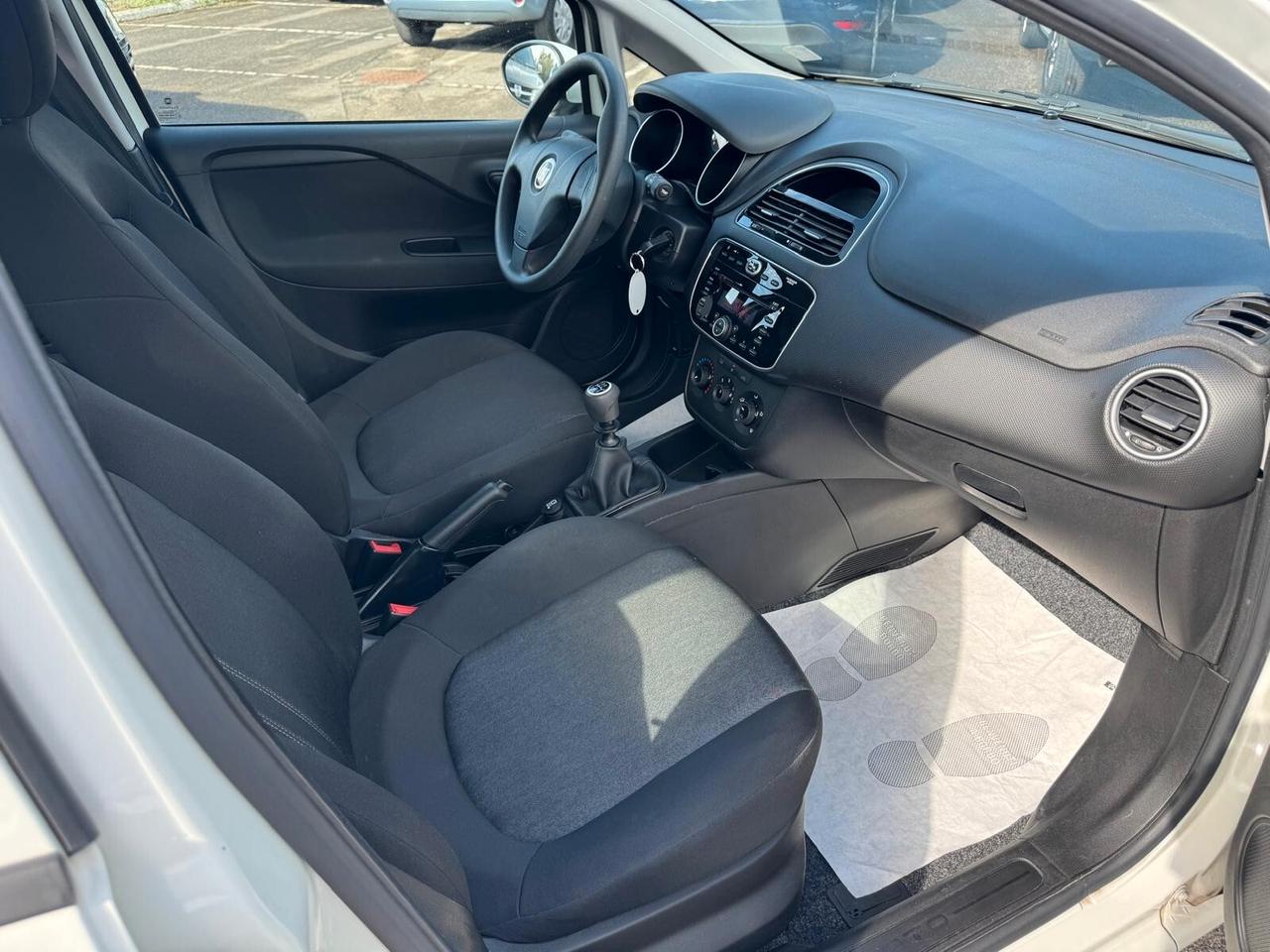 Fiat Punto 1.2 BENZ 5P NEOPATENTATI 2016