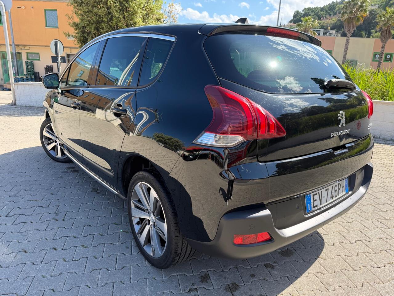 Peugeot 3008 1.6 HDi 115CV Allure