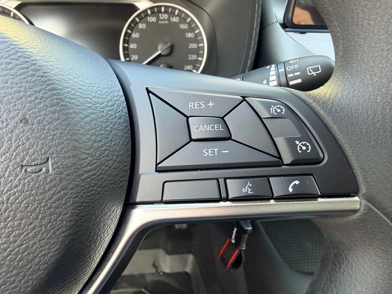 Nissan Juke Acenta 1.0 DIG-T 114 #9785