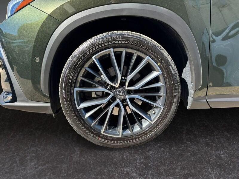 Lexus NX Hybrid Luxury 4WD MY22