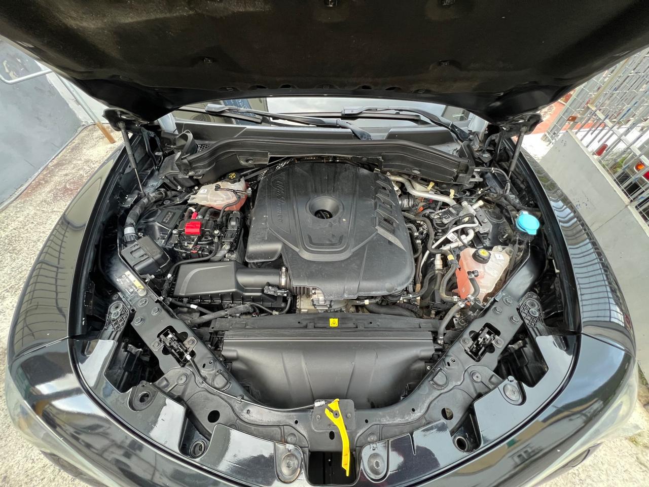 Alfa Romeo Stelvio 2.2 Turbodiesel 190 CV Q4 Sprint - TOTAL BLACK