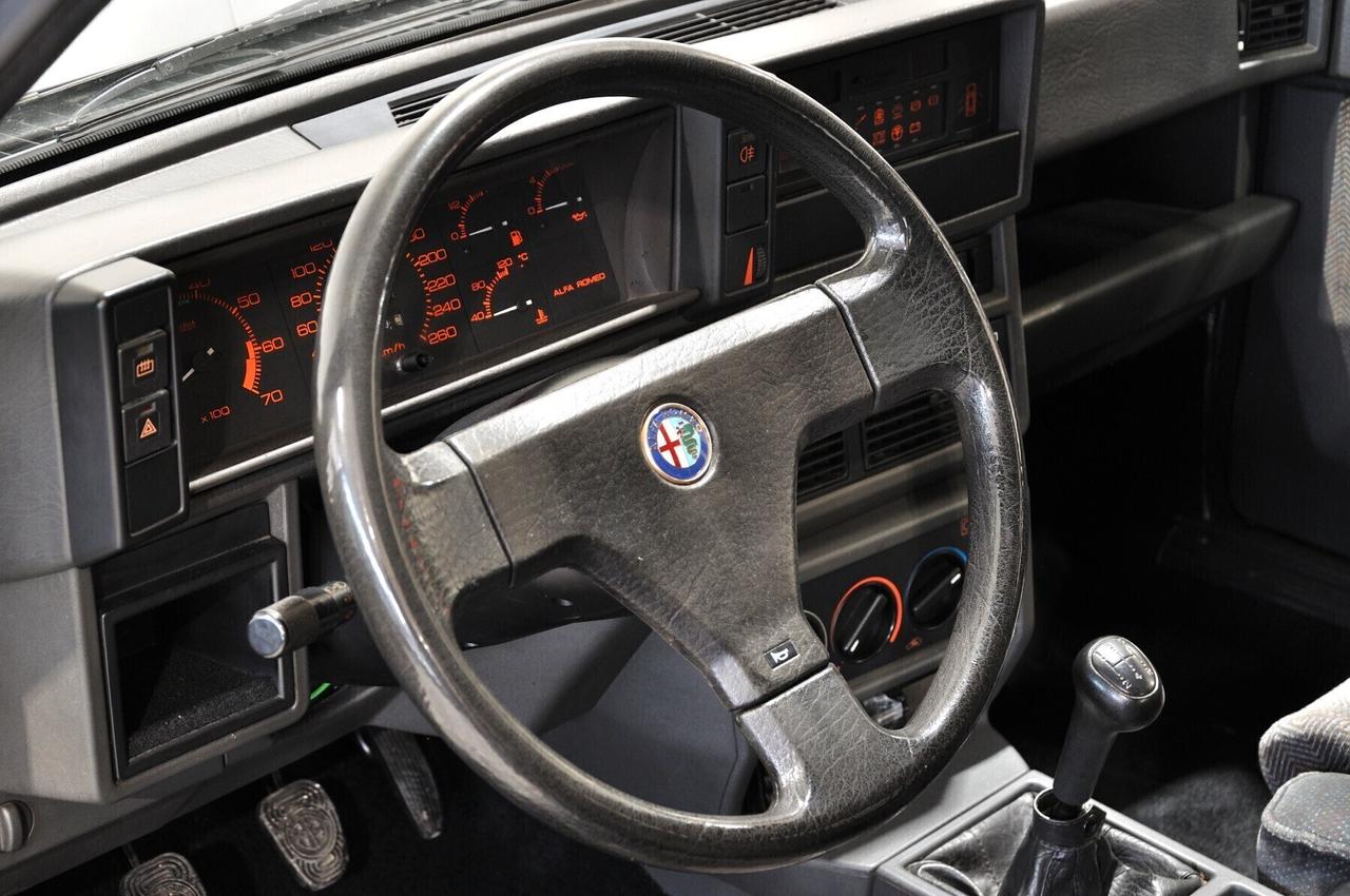Alfa Romeo 75 2.0i Twin Spark CRS RIAR targa MI