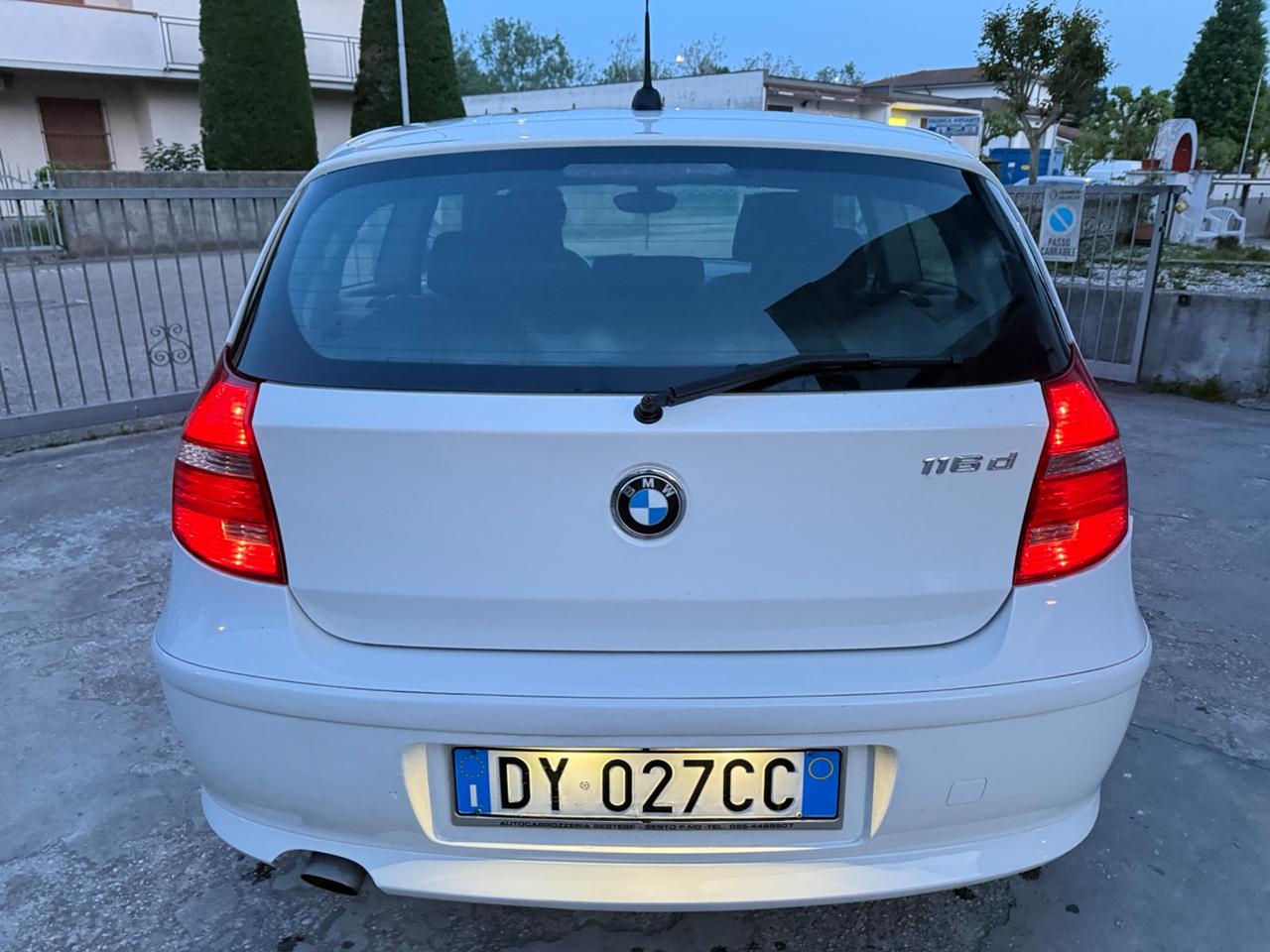 BMW SERIE 1 116D 2.0 DIESEL SOLI 77 MILA KM 09
