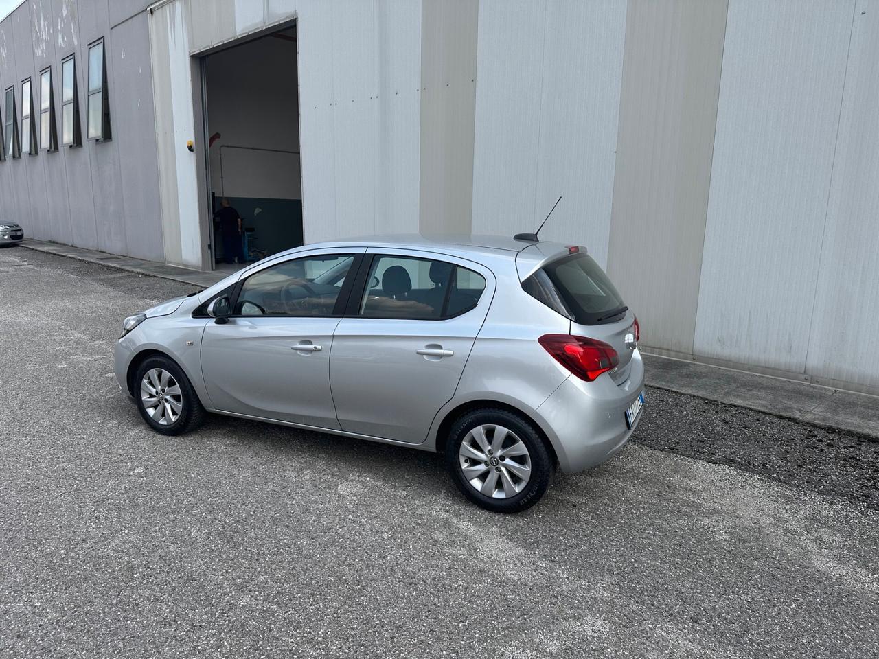 Opel Corsa 1.4 5 porte 120 Anniversary