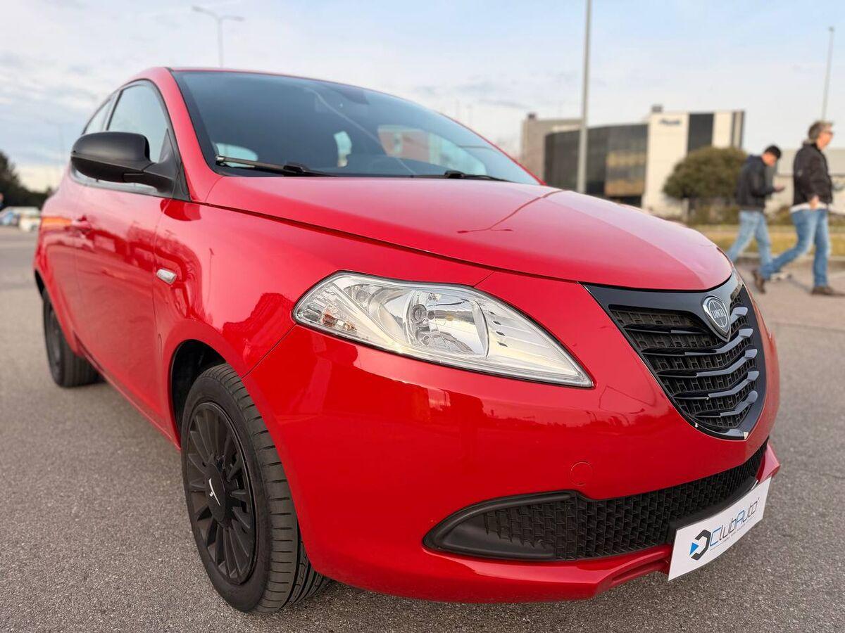 Lancia Ypsilon 1.2 8v Platinum ecochic Gpl 69cv E6