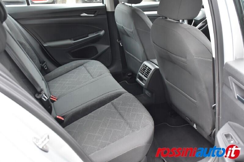 VOLKSWAGEN GOLF 8 1.0 TSI 110 CV LIFE