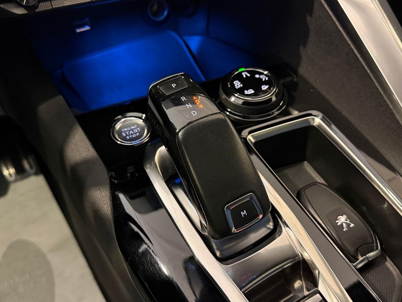 Peugeot 3008 GT 2.0 Blue HDI 180 #8652