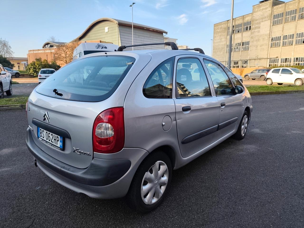 Citroen Xsara Picasso 1.8 benzina neopatentati