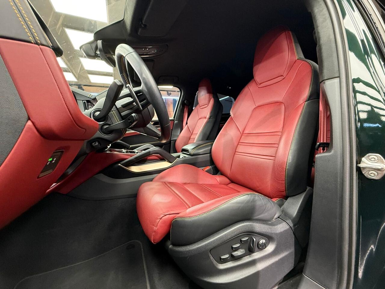 Porsche Cayenne COUPE 4.0 V8 TURBO E-HYBRID GT (212)