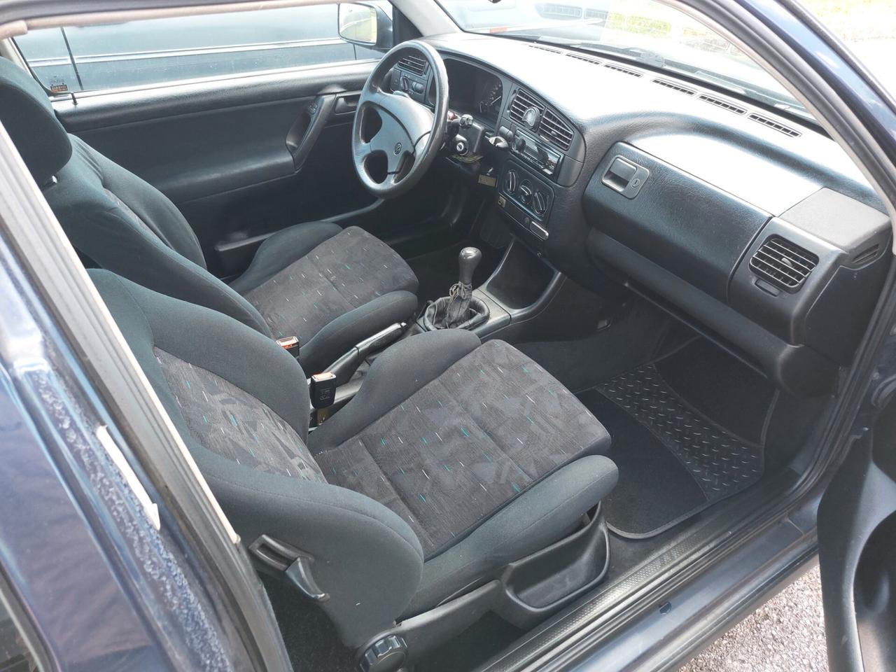 Volkswagen Golf GTI 2.0 cat 3 porte del 1993