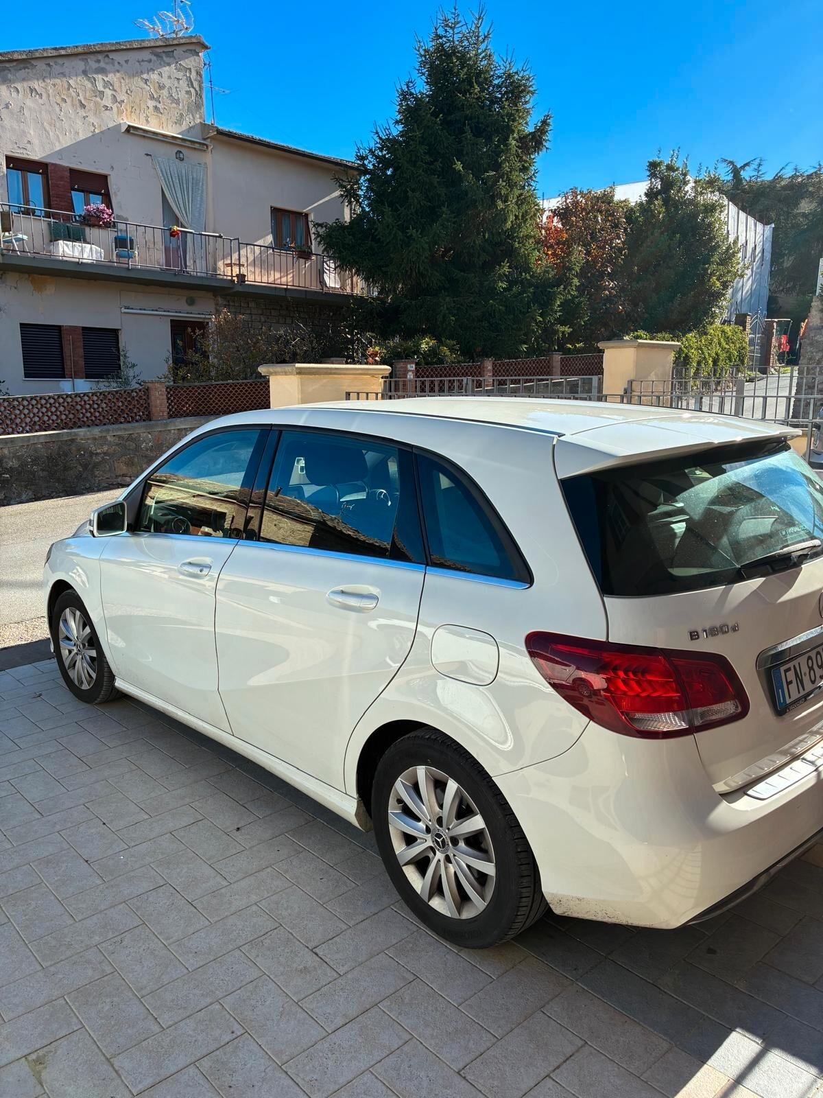 Mercedes-benz B 180 d Premium
