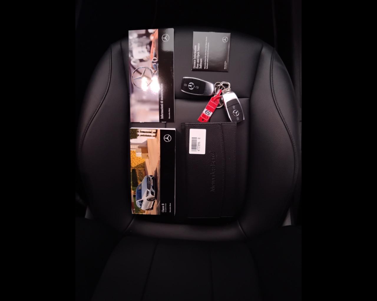 Mercedes-Benz Classe B - W247 2018 - B 180 d Sport Plus auto