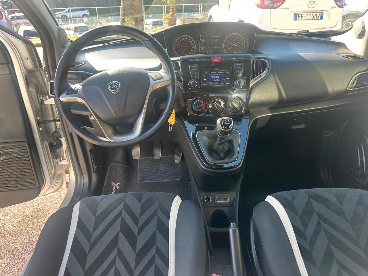 Lancia Ypsilon 1.2 GPL 69 CV 5 porte Platinum NEOPATENTATI