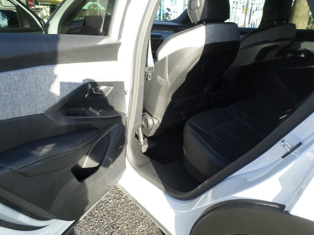 Peugeot 3008 Hybrid 136 e-DCS6 GT