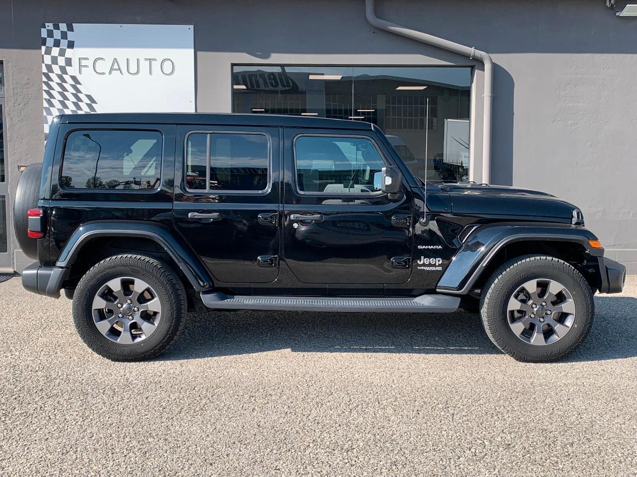 Jeep Wrangler Unlimited 2.2 Mjt II Sahara sky one-touch