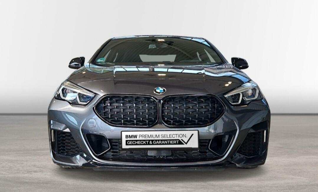 BMW M235 i xDrive M Performance