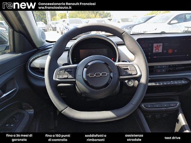 FIAT 600 FIAT 1.2 Hybrid 110cv eDCT La Prima