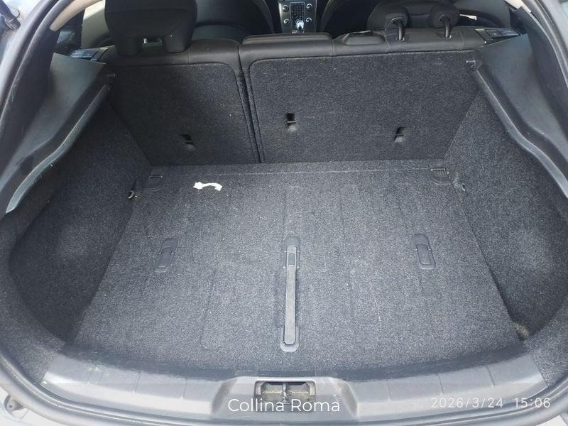 Volvo V40 D2 Powershift Momentum