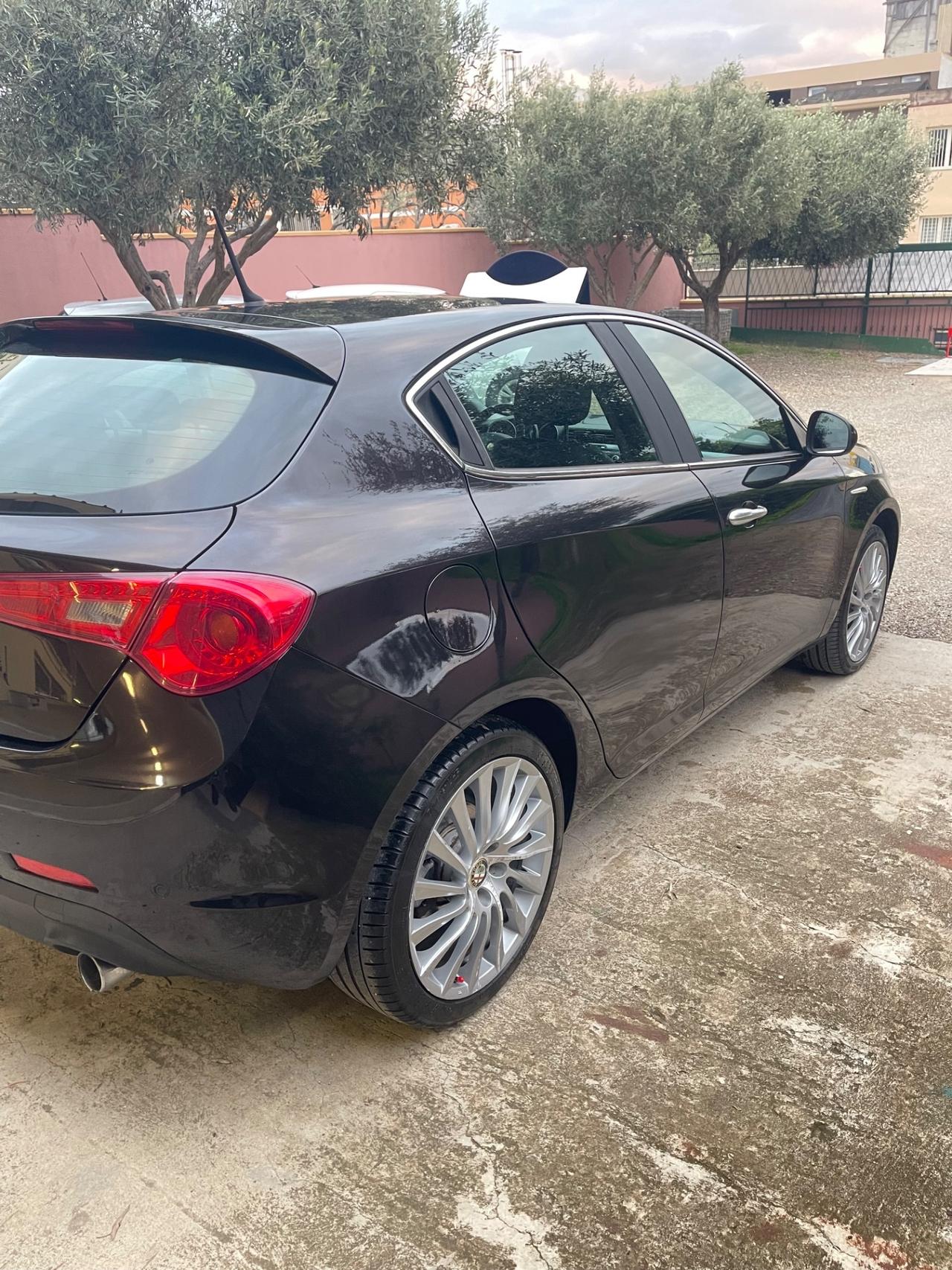 Alfa Romeo Giulietta 2.0 JTDm-2 170 CV Distinctive