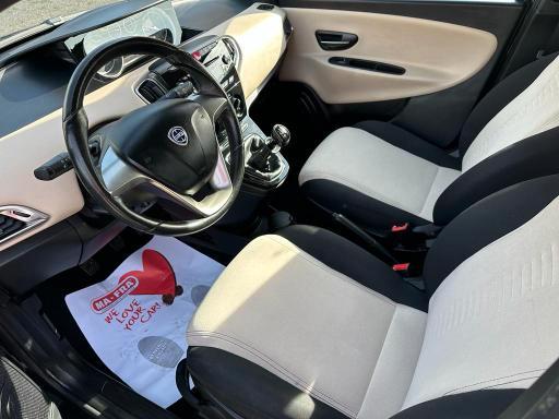 Lancia Ypsilon 5 Porte Ypsilon 0.9 t.air Gold ecochic metano 80cv