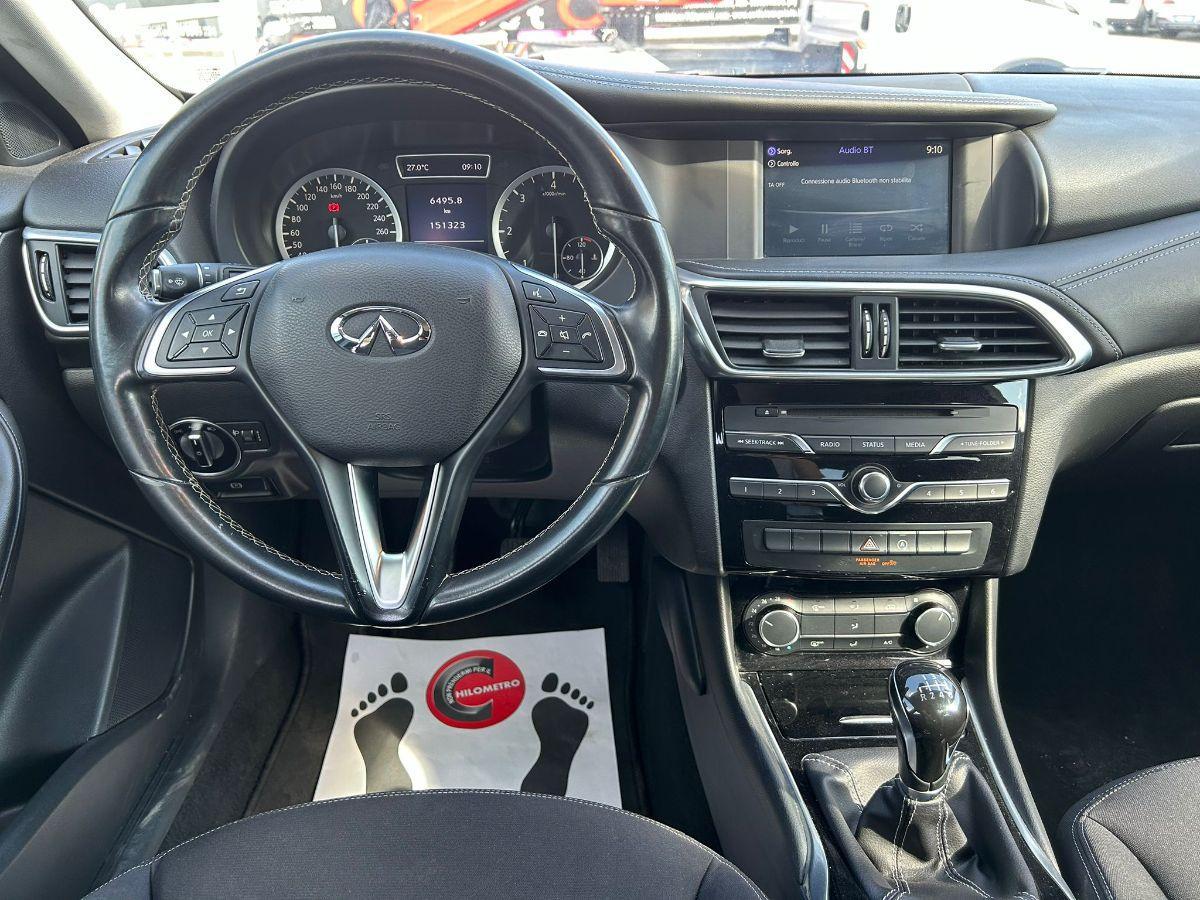 INFINITI - Q30 - 1.5d