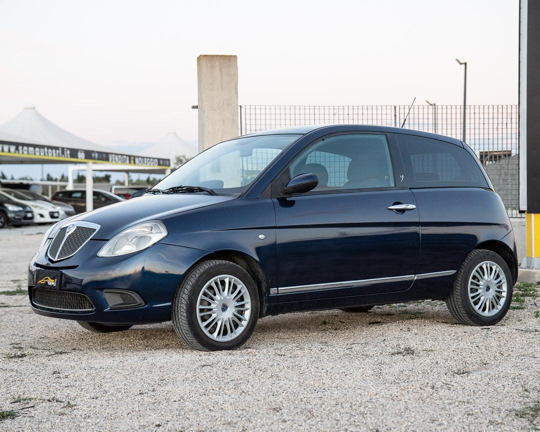 Lancia Ypsilon 1.3 mjt (55kw) argento ber. 3p/d/1248cc