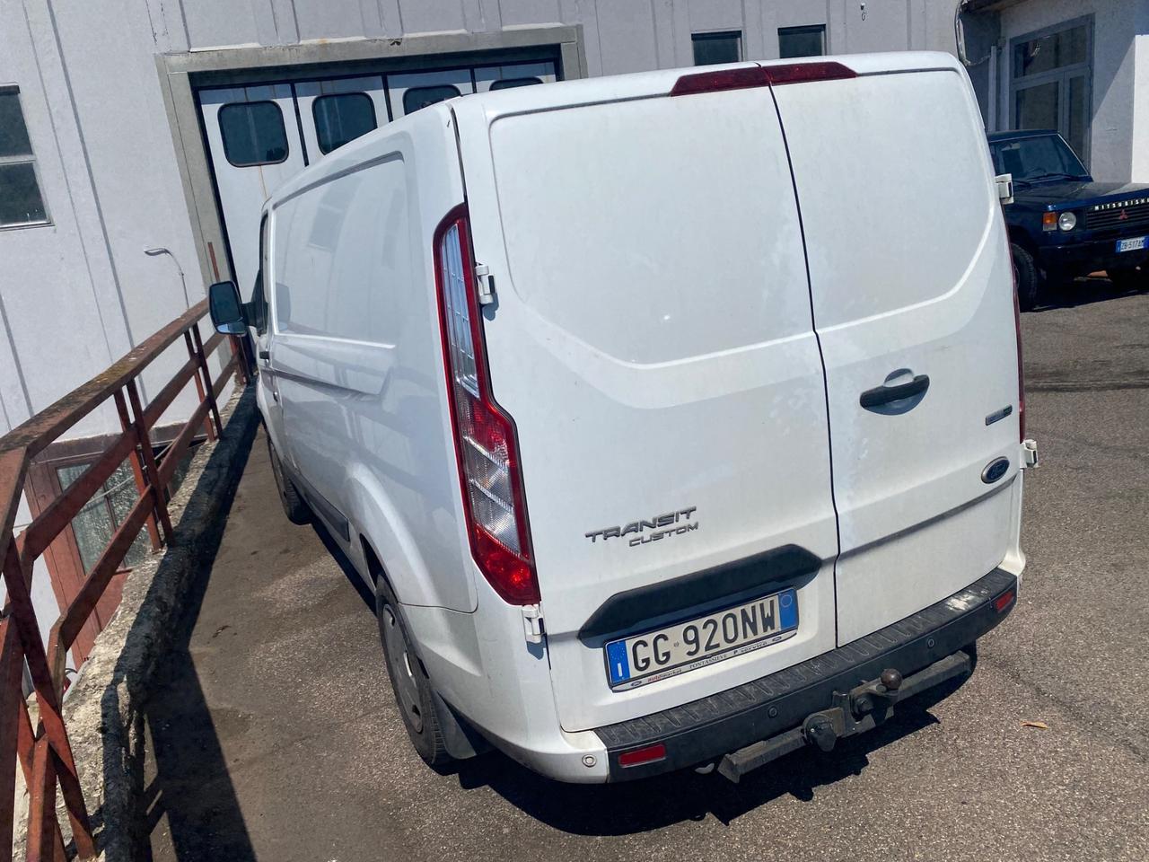 Ford Transit custum ibrido disel