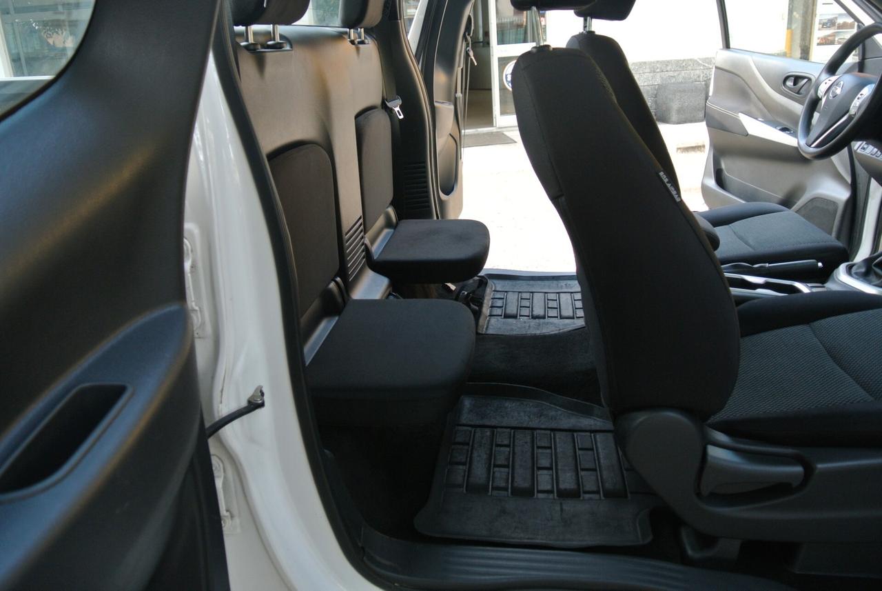 Nissan Navara 2.3 dCi 4WD King Cab Visia
