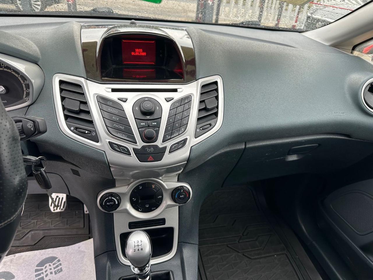 Ford Fiesta 1.4 3 porte Bz.- GPL Titanium