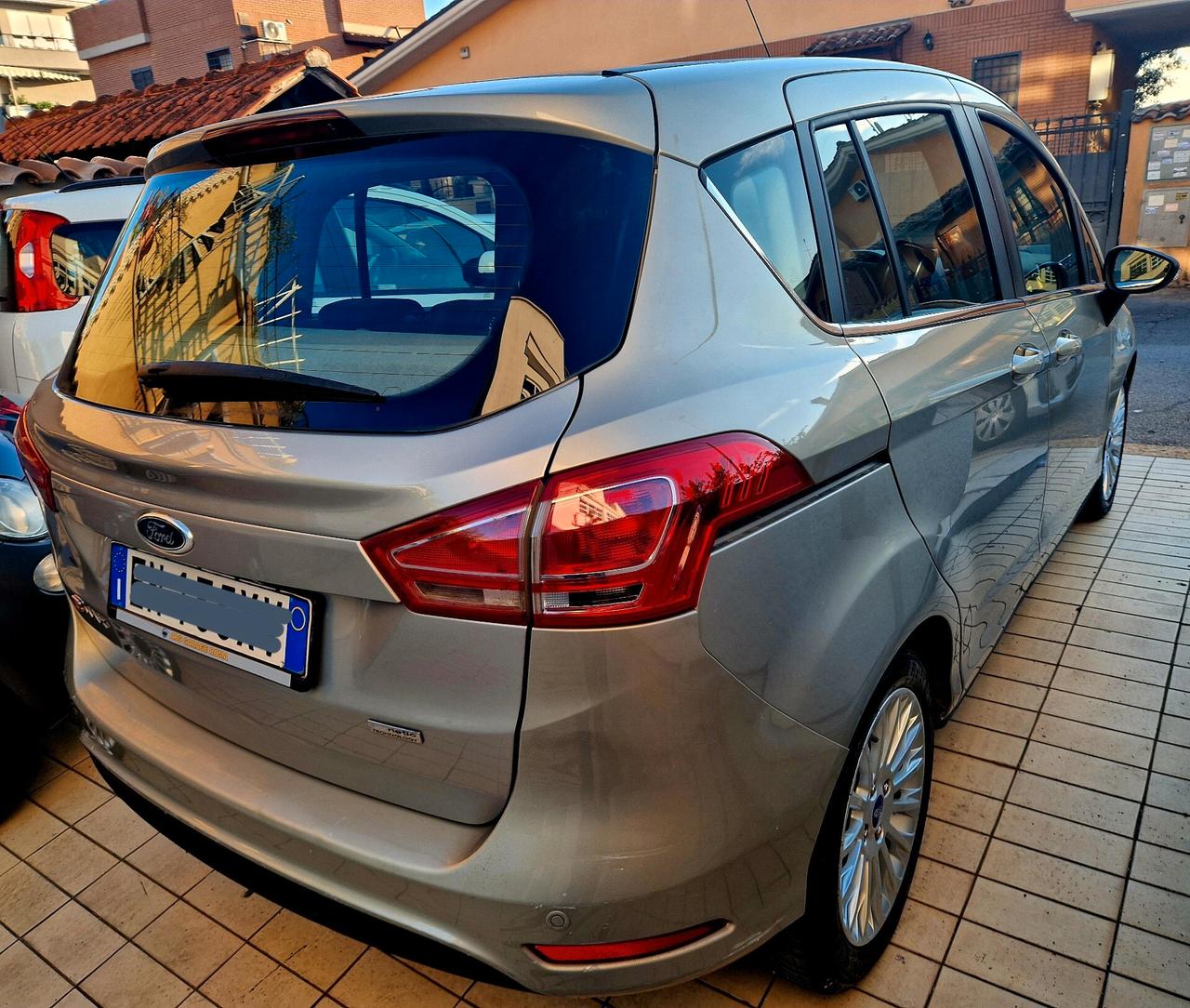 Ford B-Max 1.6 TDCi 95 CV Titanium NEOPATENTATI OKNTATI