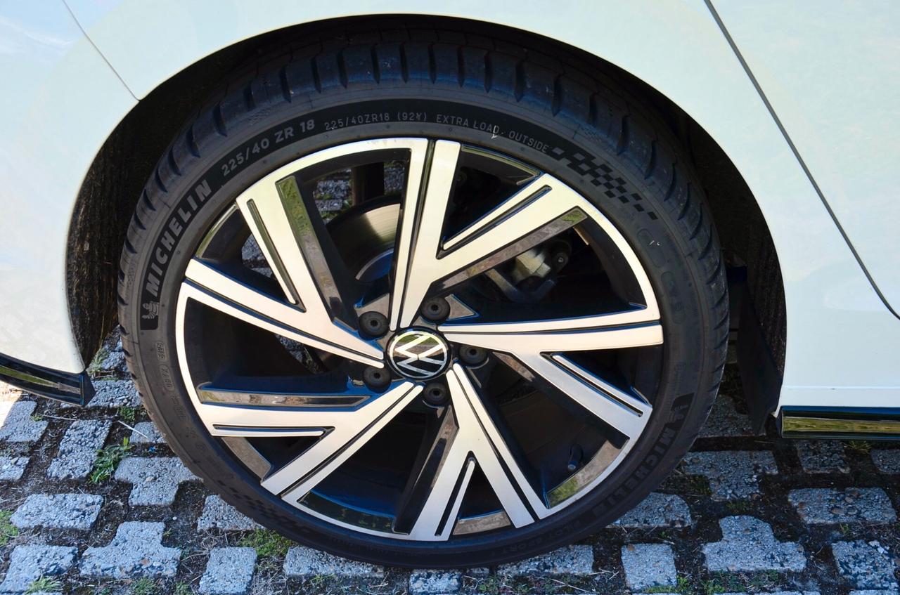 VW GOLF 1.5 TSI EVO R-LINE 130cv, PREZZO REALE, UFF ITALIANA, EURO 6D, IQ LED, APPLE ANDROID, PERMUTE