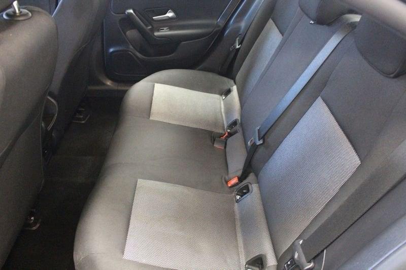 Mercedes-Benz CLA 180 d Business Solution