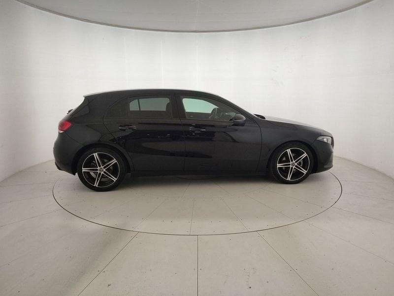 Mercedes-Benz Classe A A 180 d Sport Night edition auto