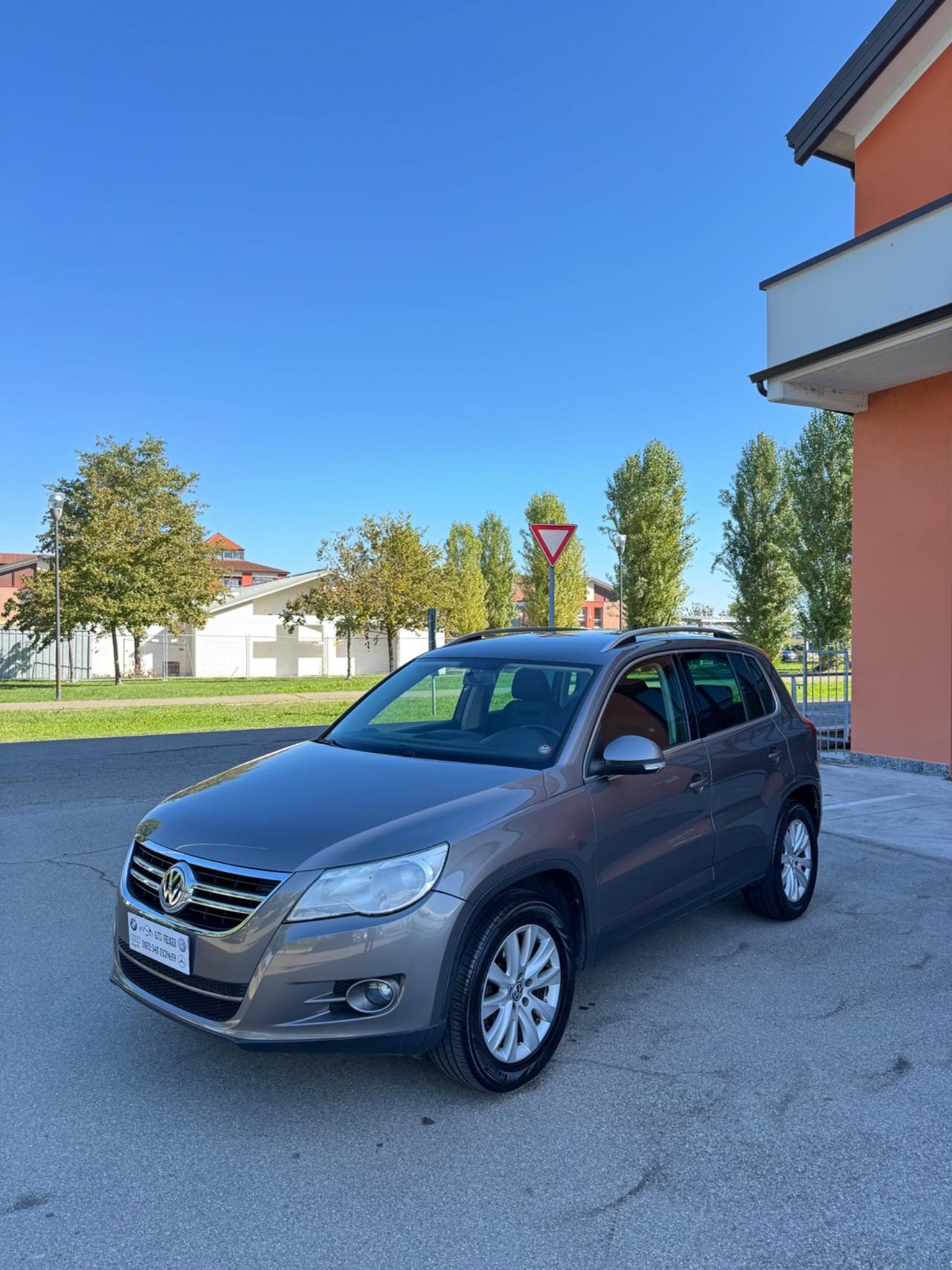 Volkswagen Tiguan 2.0 16V TDI DPF Sport & Style (18°)