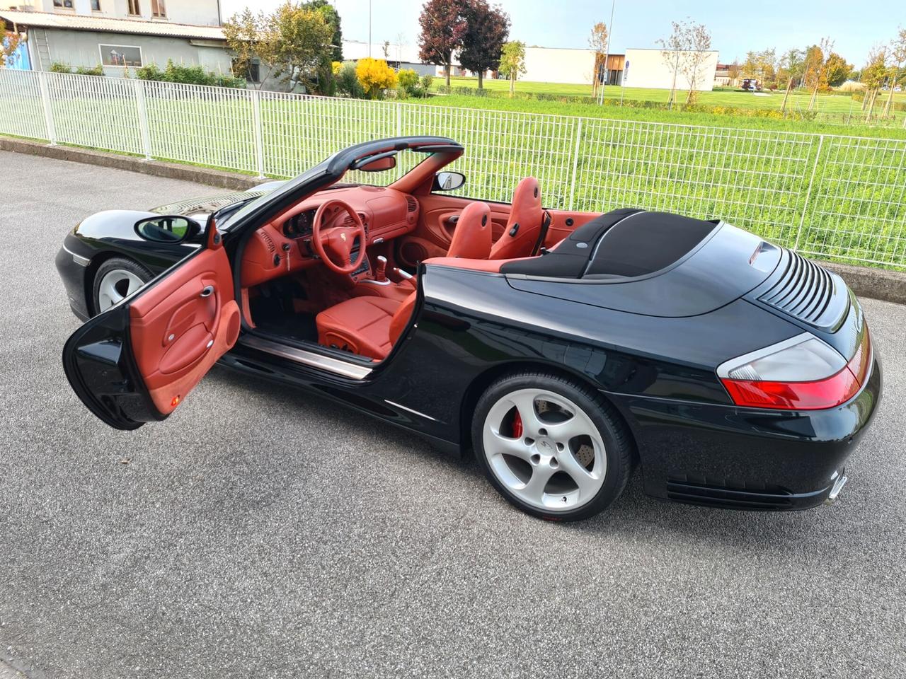 Porsche 911 996 Carrera 4S Cabrio