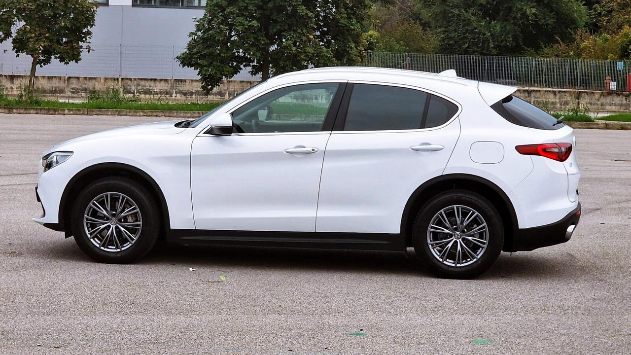 Alfa Romeo Stelvio 2.2 Turbodiesel 190 CV AT8 Q4 B-Tech