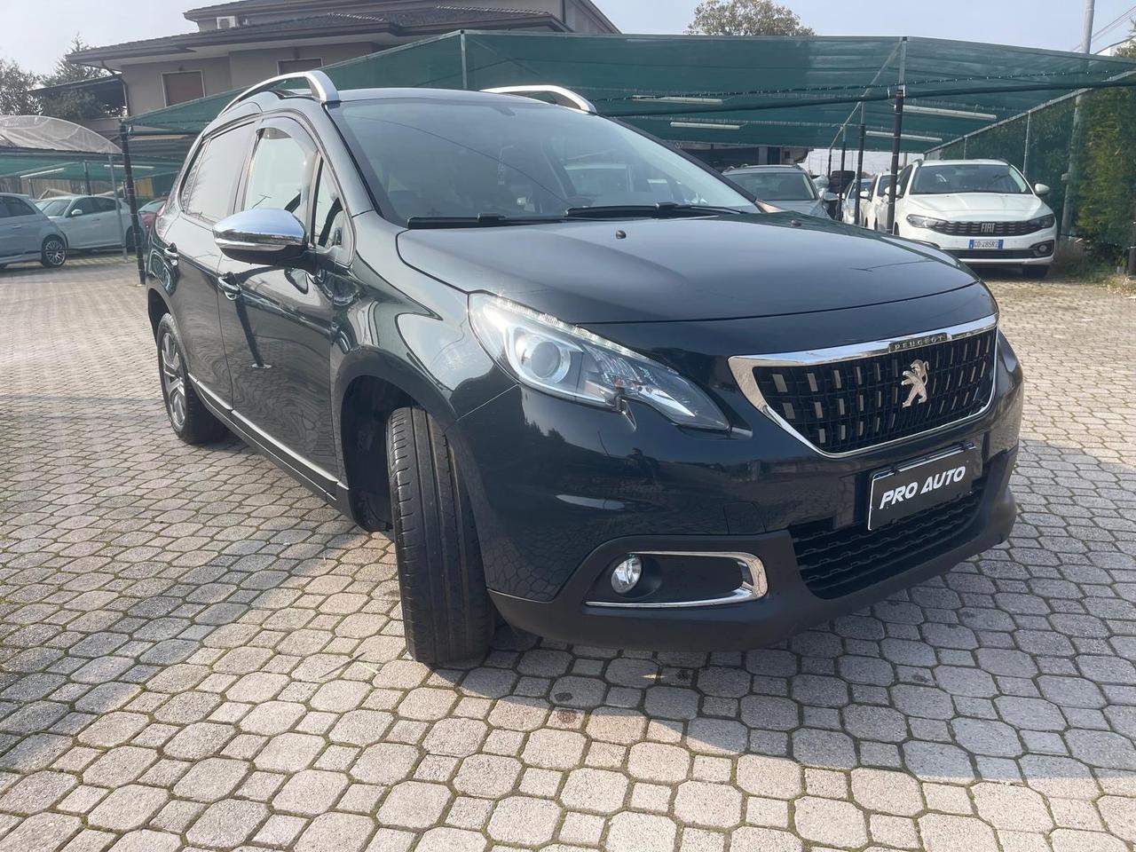 Peugeot 2008 BlueHDi 100 S&S Black Matt