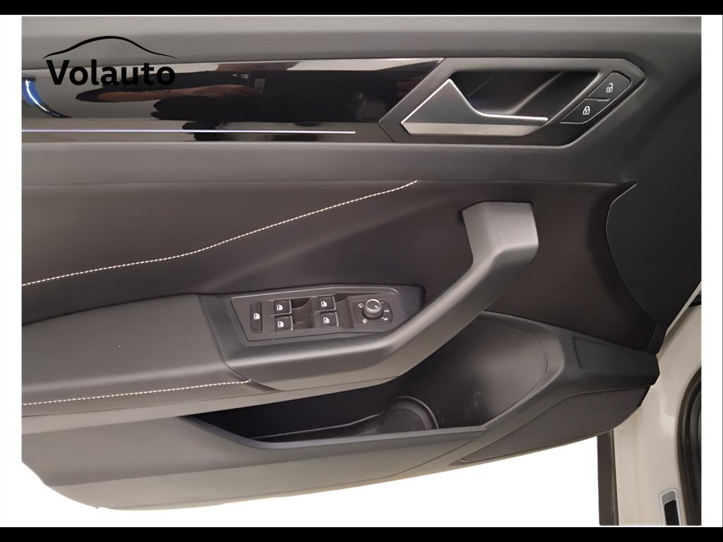 VOLKSWAGEN T-Roc I 2022 - T-Roc 2.0 tdi R-Line 115cv