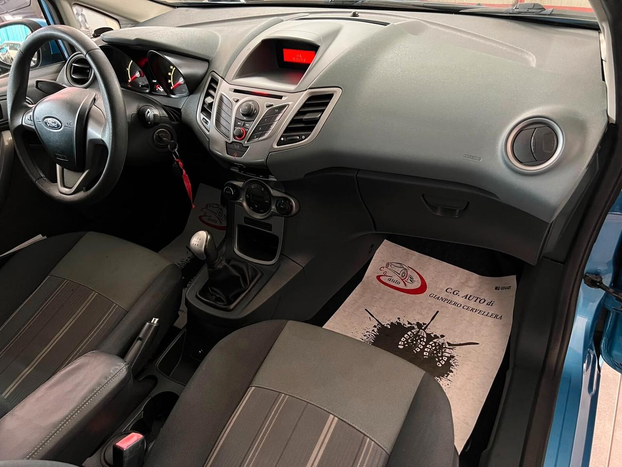 Ford Fiesta 1.4 68 CV TDCi - TITANIUM - 2010
