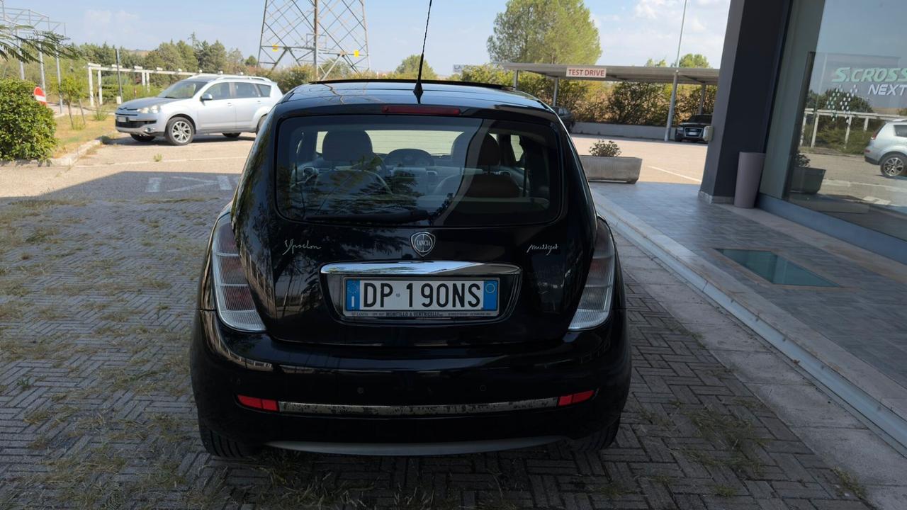 Lancia Ypsilon 1.3 MJT 90 CV Platino