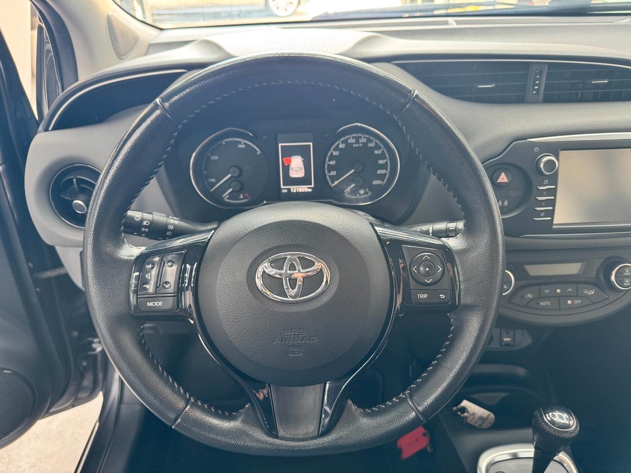 Toyota Yaris 1.5 Hybrid 5 porte Business