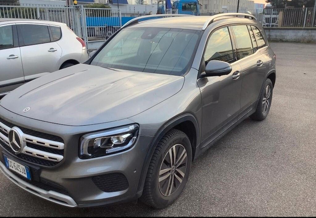 MERCEDES-BENZ GLB 180D 116CV AUTOMATIC BUSINESS EXTRA ( FARI LED - PELLE - NAVI - PARK ASSIST - TELECAMERA POST. )