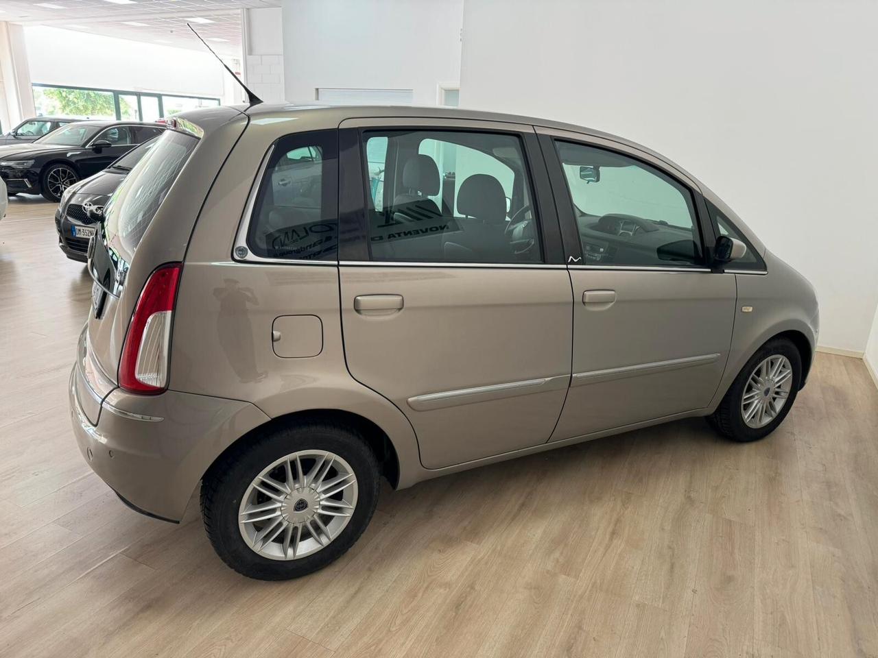 Lancia MUSA 1.4 16V AUTOMATICA