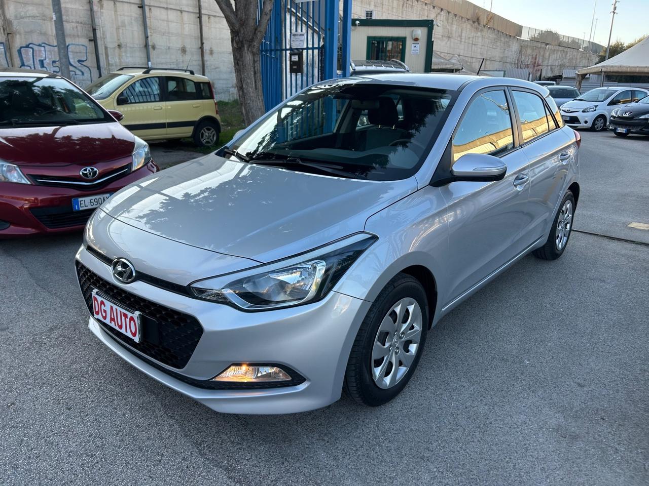 Hyundai i20 1.2 benzina 84 CV 2017