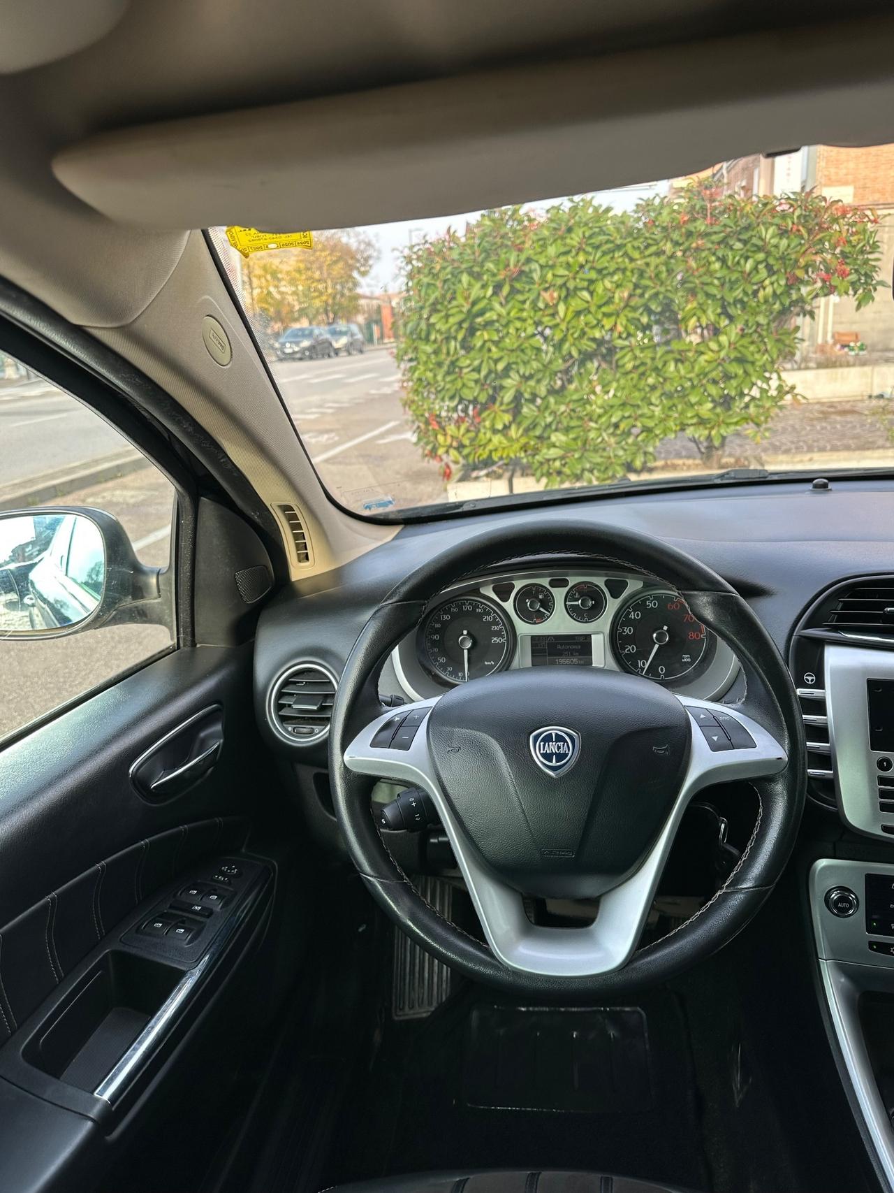 Lancia Delta 1.4 T-Jet 120 CV Platino Ecochic GPL