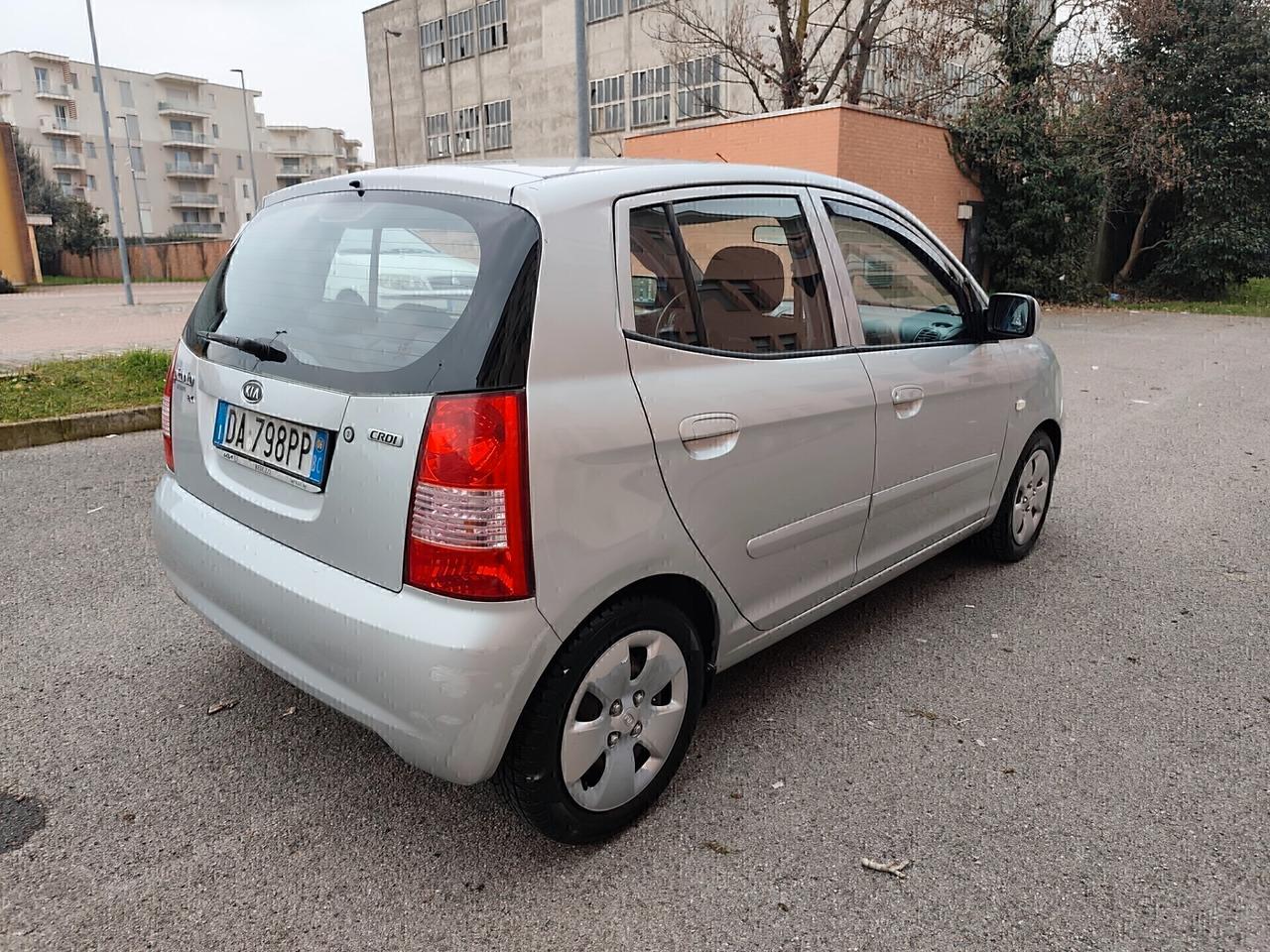 Kia Picanto 1.1 diesel 5 porte neopatentati