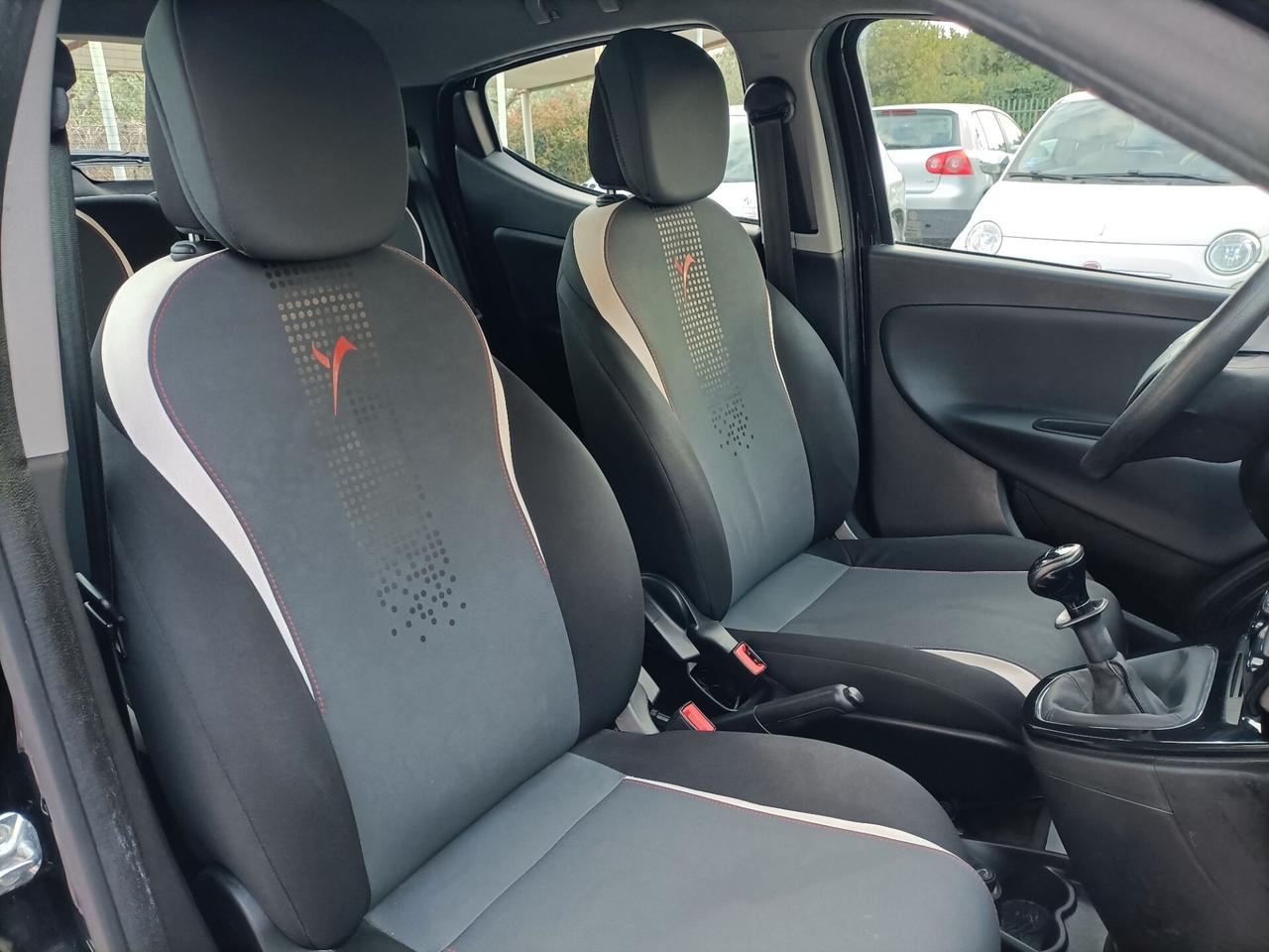 Lancia Ypsilon 0.9 TwinAir 85CV Ecochic Elefantino