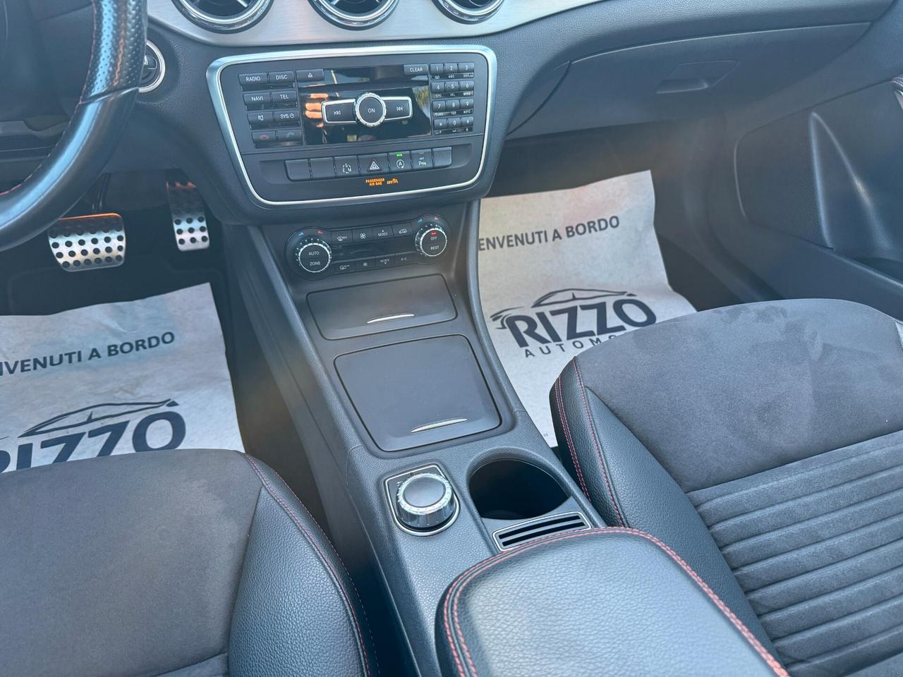 Mercedes-benz GLA 200d Premium Amg Tetto Pelle Navi 12/2015